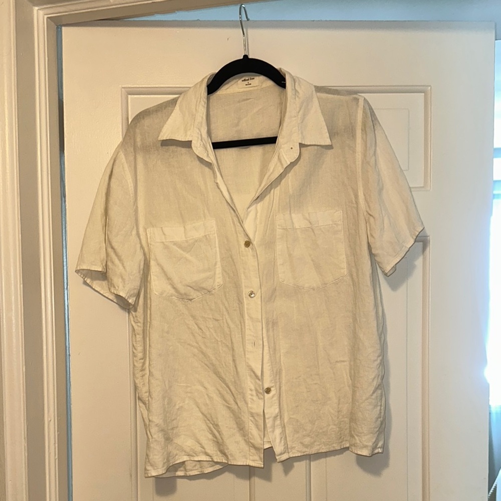Aritzia White Short Sleeve Button Down Shirt